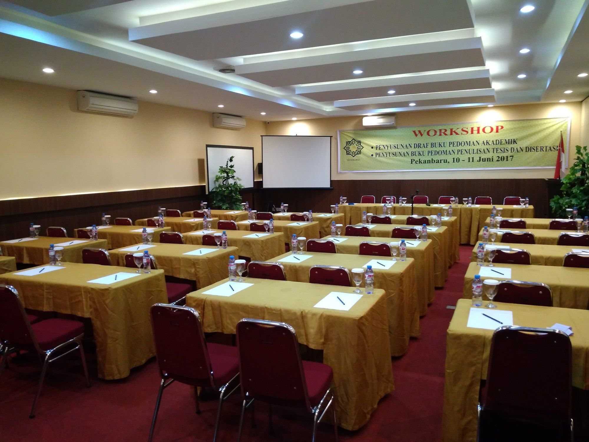 Hotel Parma Paus Pekanbaru Eksteriør billede